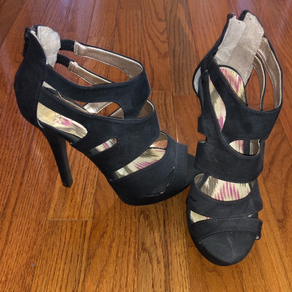 Black Heels Size 7